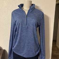 Women’s Nike Sweater Size Small 