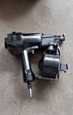 Nail gun