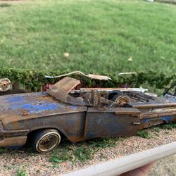 Junk Car Lowrider Diorama 1/24 Scale 