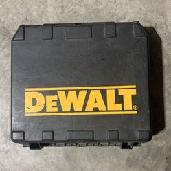 DEWALT 18 VOLT CORDLESS DRILL 