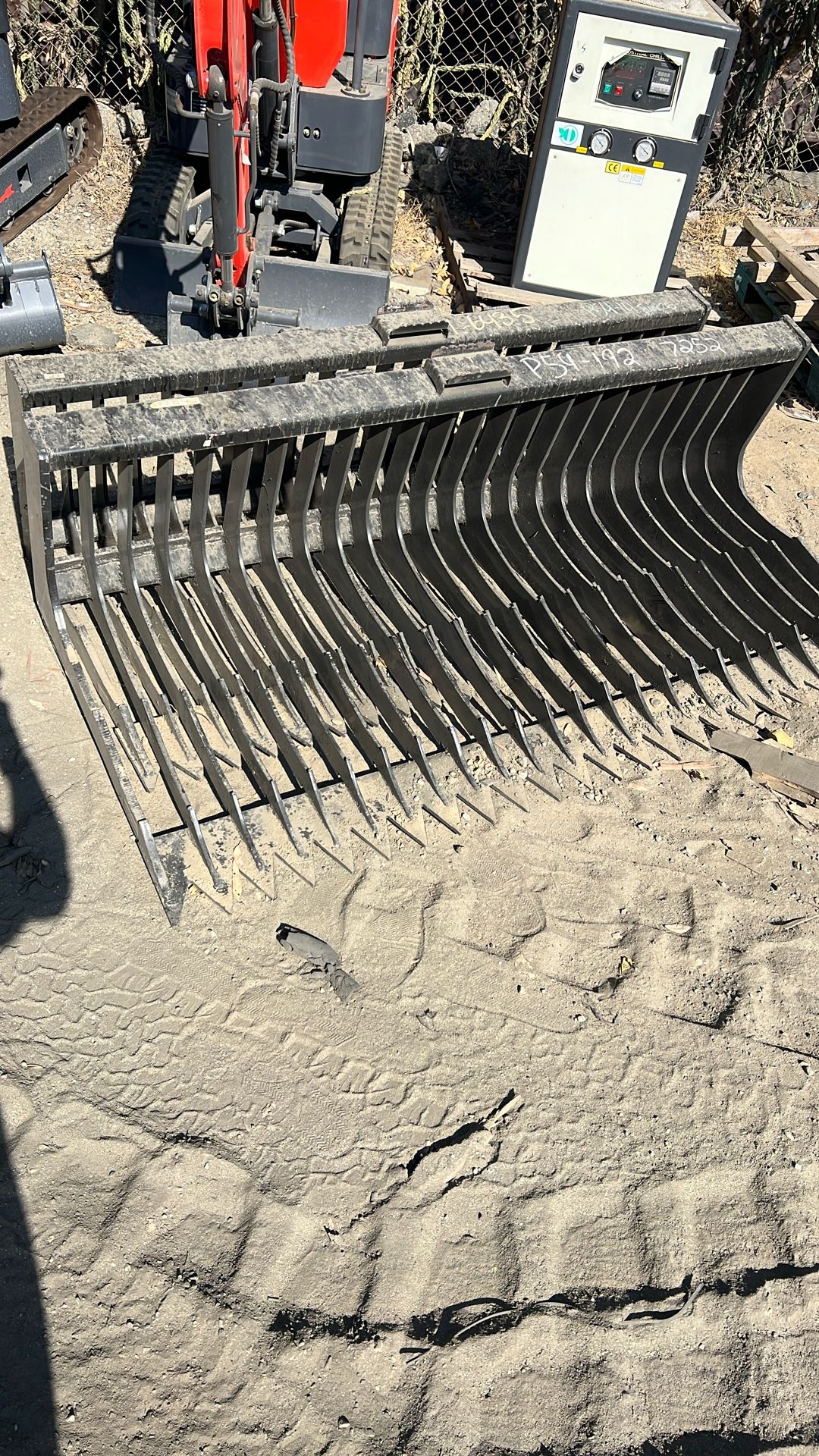 Skeleton buckets 74” 