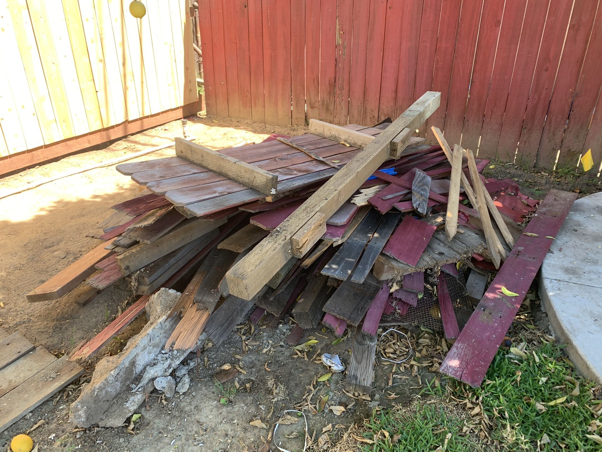 FREE Old wood fence for Sale in Rosemead, CA OfferUp