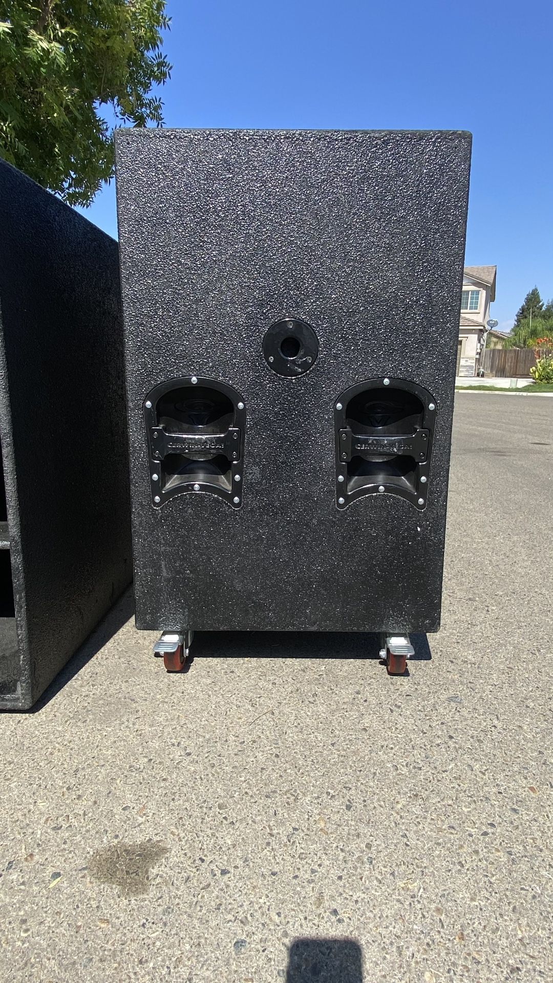2 Servín Vega 18” Speakers Bocinas