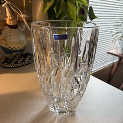 Marquis by Waterford Crystal Vase – 9” Sparkle Pattern (Made in Germany)