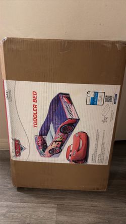 Delta Children Wood Toddler Bed - Disney/Pixar Cars