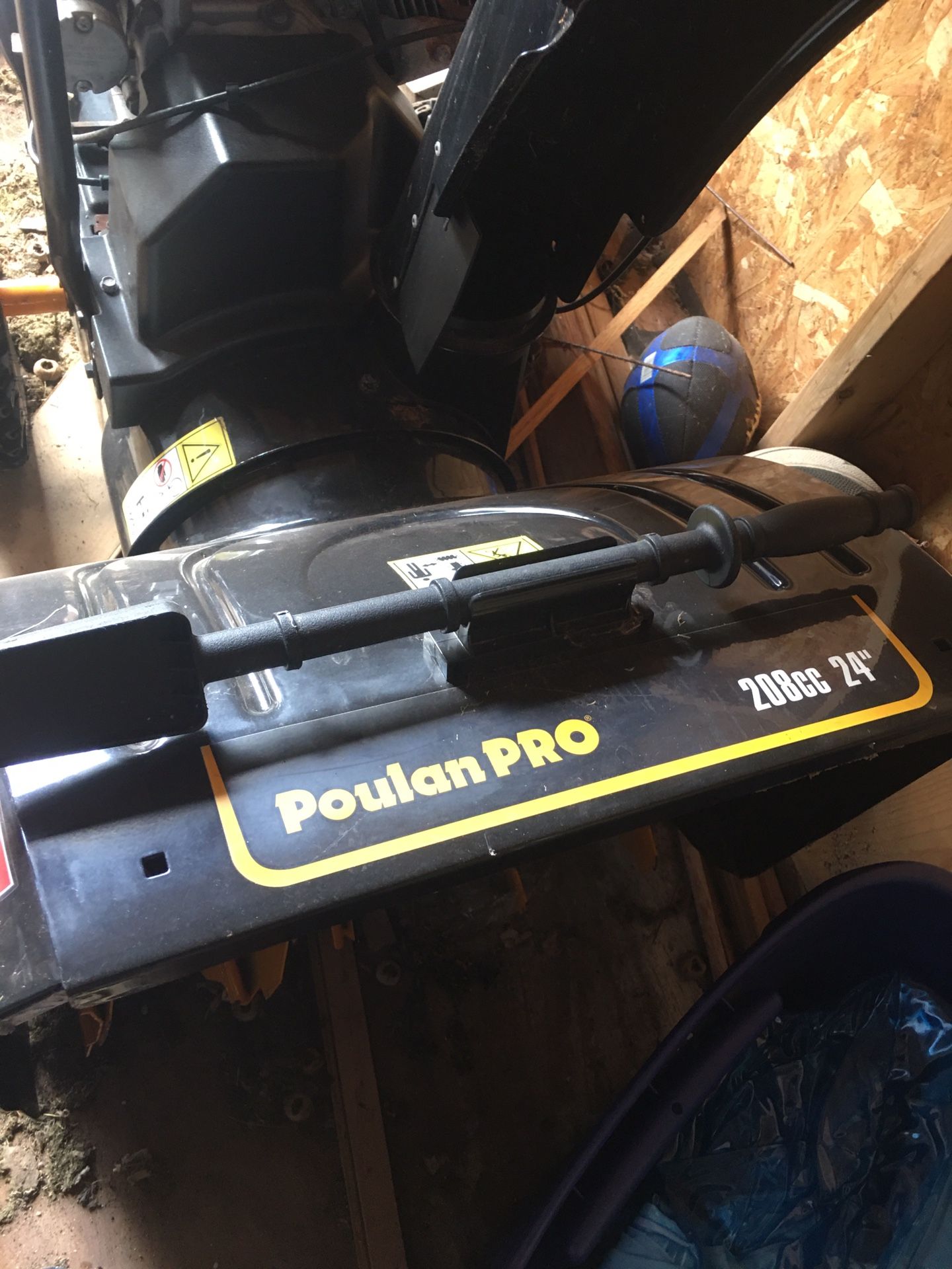 Poulan Pro 24” Snow Blower 208cc
