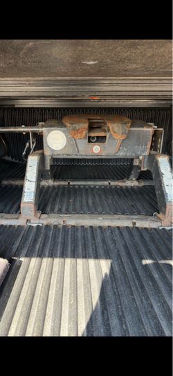 5th Wheel Trailer Hitch