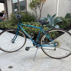 Univega Hybrid Road Bike – 21-Speed, Lightweight, Ready to Ride