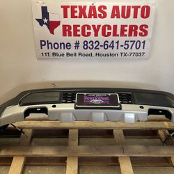 front bumper 2020-2023 ford raptor comes with brackets. 