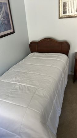Vintage  bedroom  set  twin bed