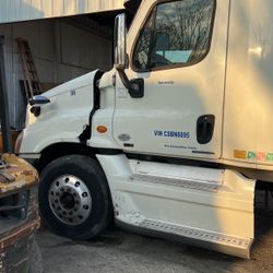 Freightliner Truck Parts