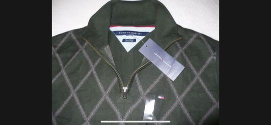 Tommy Hilfiger Mens Argyle Sweater