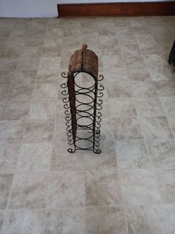 Wine bottle 🍾🍷 and champagne holder