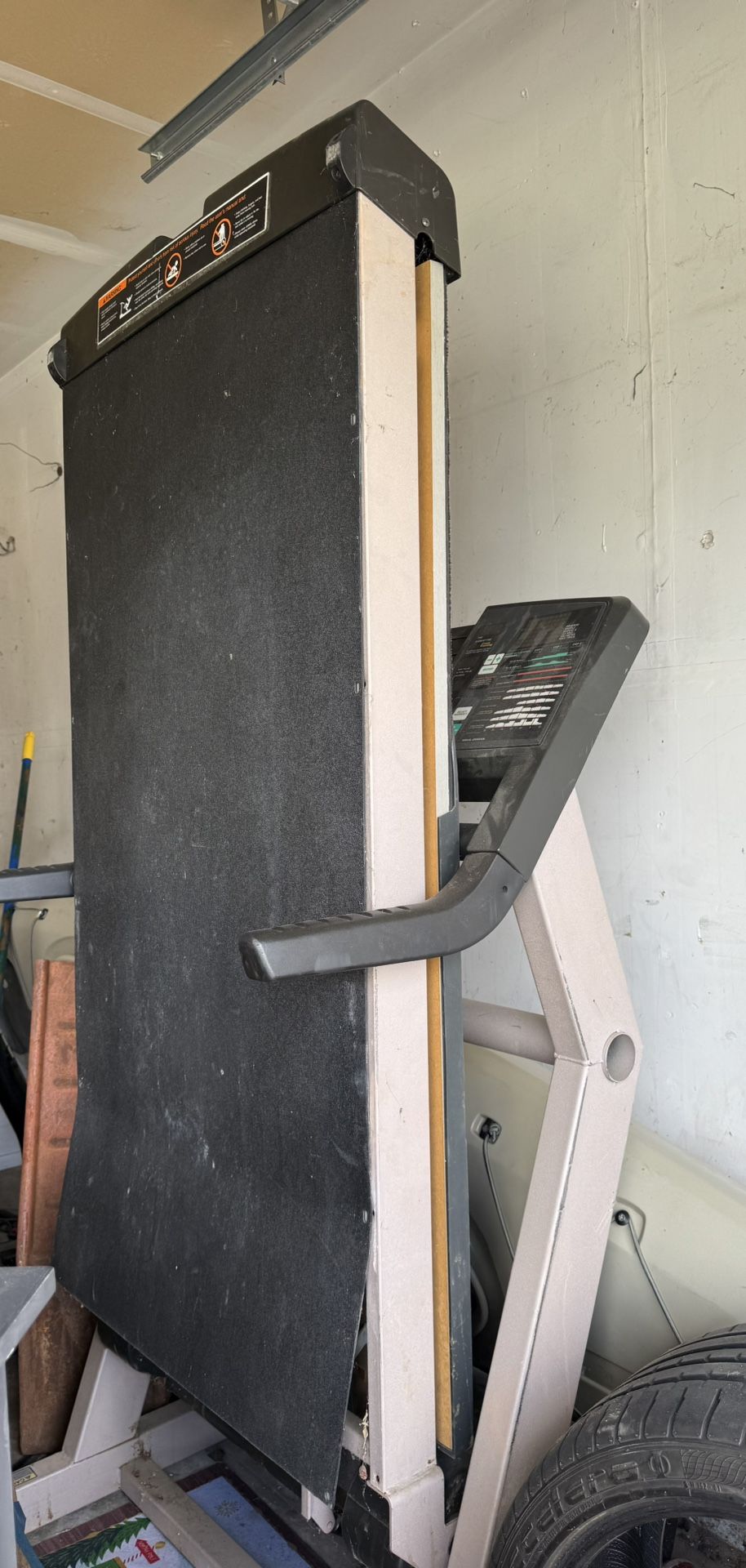 Free Working Treadmill