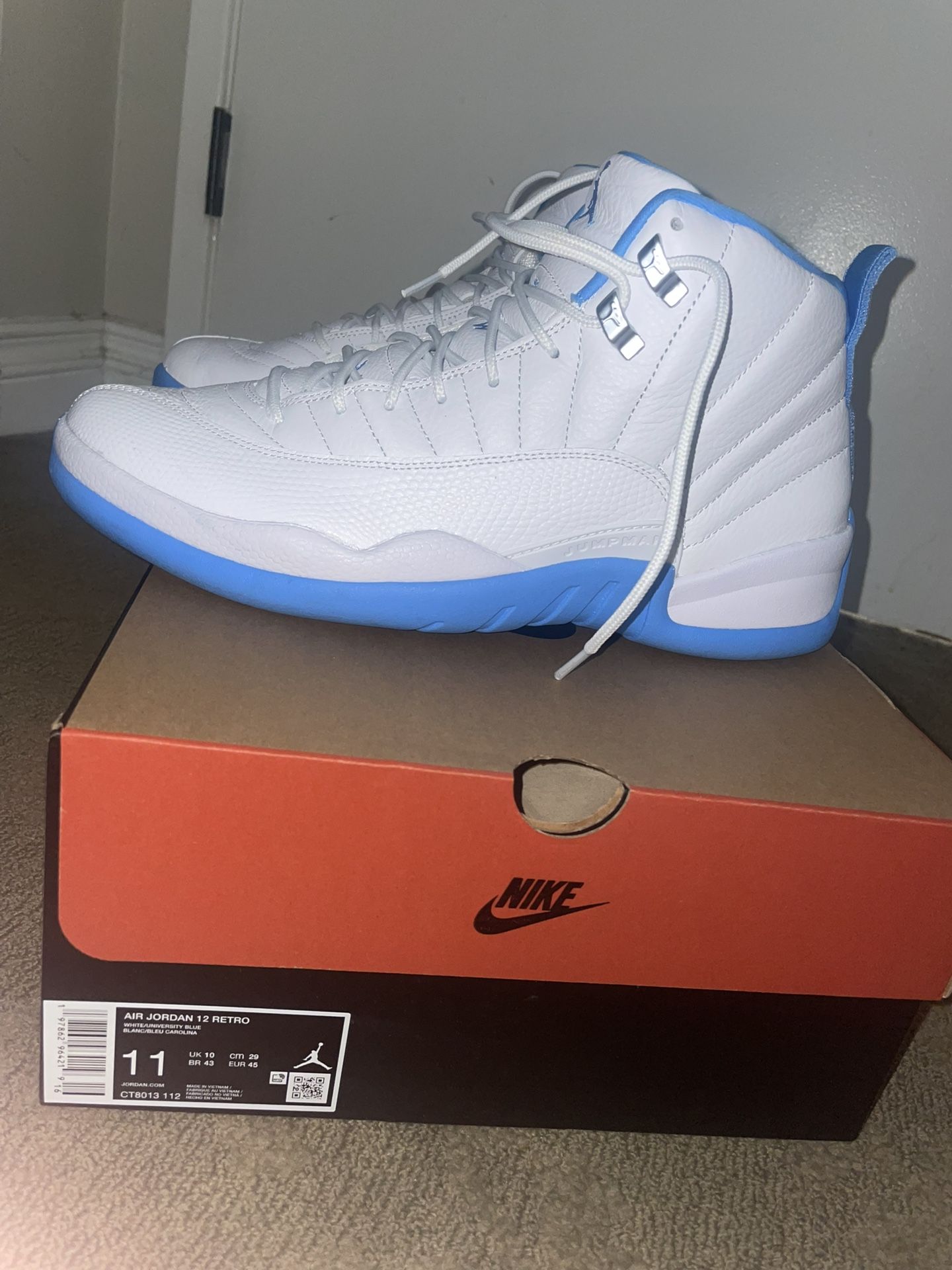 Retro 12 UNC