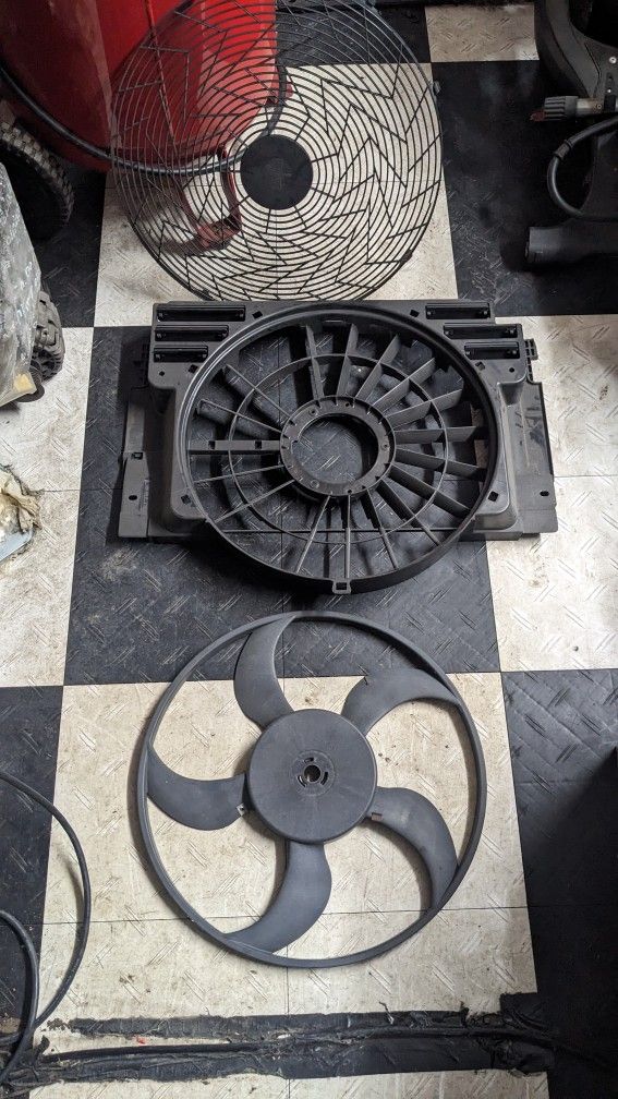 Bmw E53 X5 Auxiliary Fan Shroud