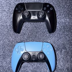 2 PS5 Controllers Starlight Blue / Midnight Black