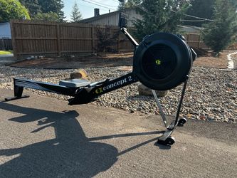 Concept2 Model D Indoor Rower – PM5 – Like New – 59,876 Meters