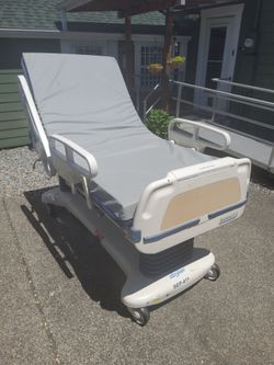 Hospital Bed, Electric bed for sale!