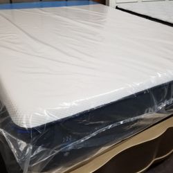 Black chenille reversible sofa chaise sectional