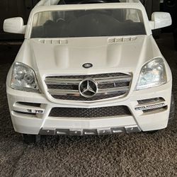 Mercedes Electric Car