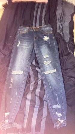 Distressed Ripped Skinny Jeans