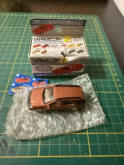 Mercedes-Benz M-Class SUV by Hongwell/Cararama. Real Mini Car Collection" box from Maruka