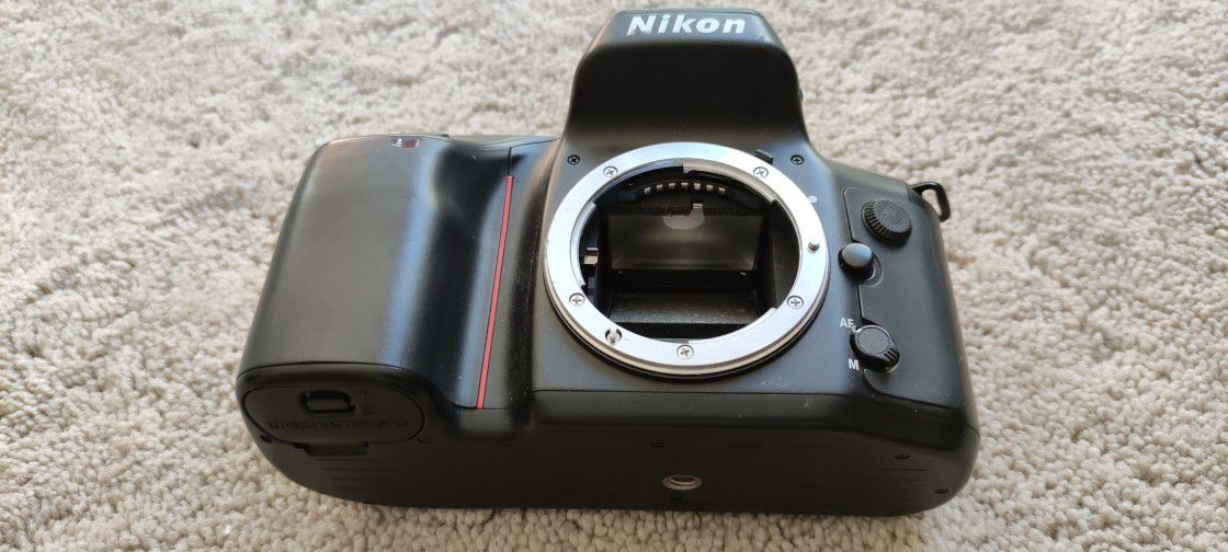Nikon N70 SLR 35mm Camera Body 