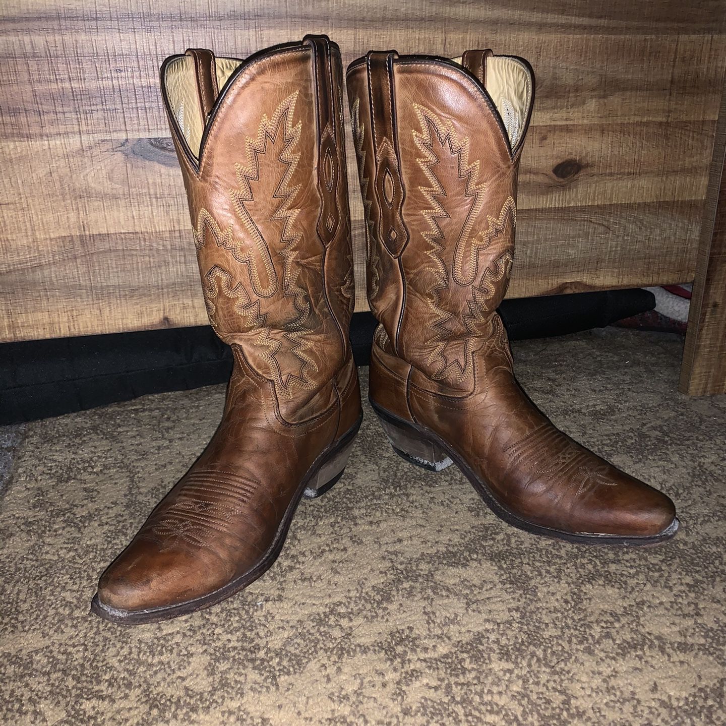 Women’s Size 7.5 Cowboy Boots