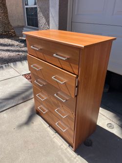 Free dresser must pick up first come first serve