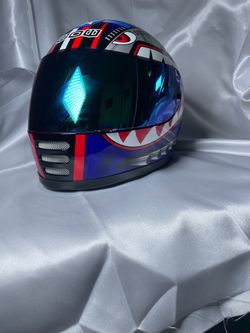 Motorcycle helmet