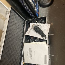 Yamaha Sound Board Mixer And 4 Sound Pro Microphones 