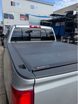 MX4 Bakflip Tonneau Cover