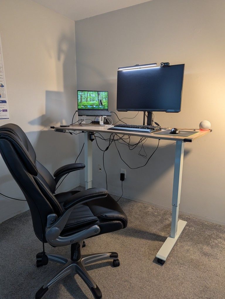 ⚡High Back Executive Office Chair - Grab It for Just $130 (OBO)!⚡