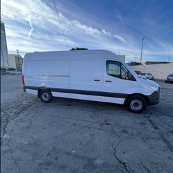 2021 Mercedes-Benz Sprinter Cargo Van