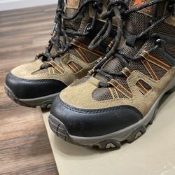 Denali hiking boots boys Size 5
