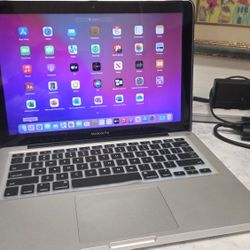 MacBook 13" i5 2.4Ghz 16Ram 500 Monterey-office good battery and apple charger