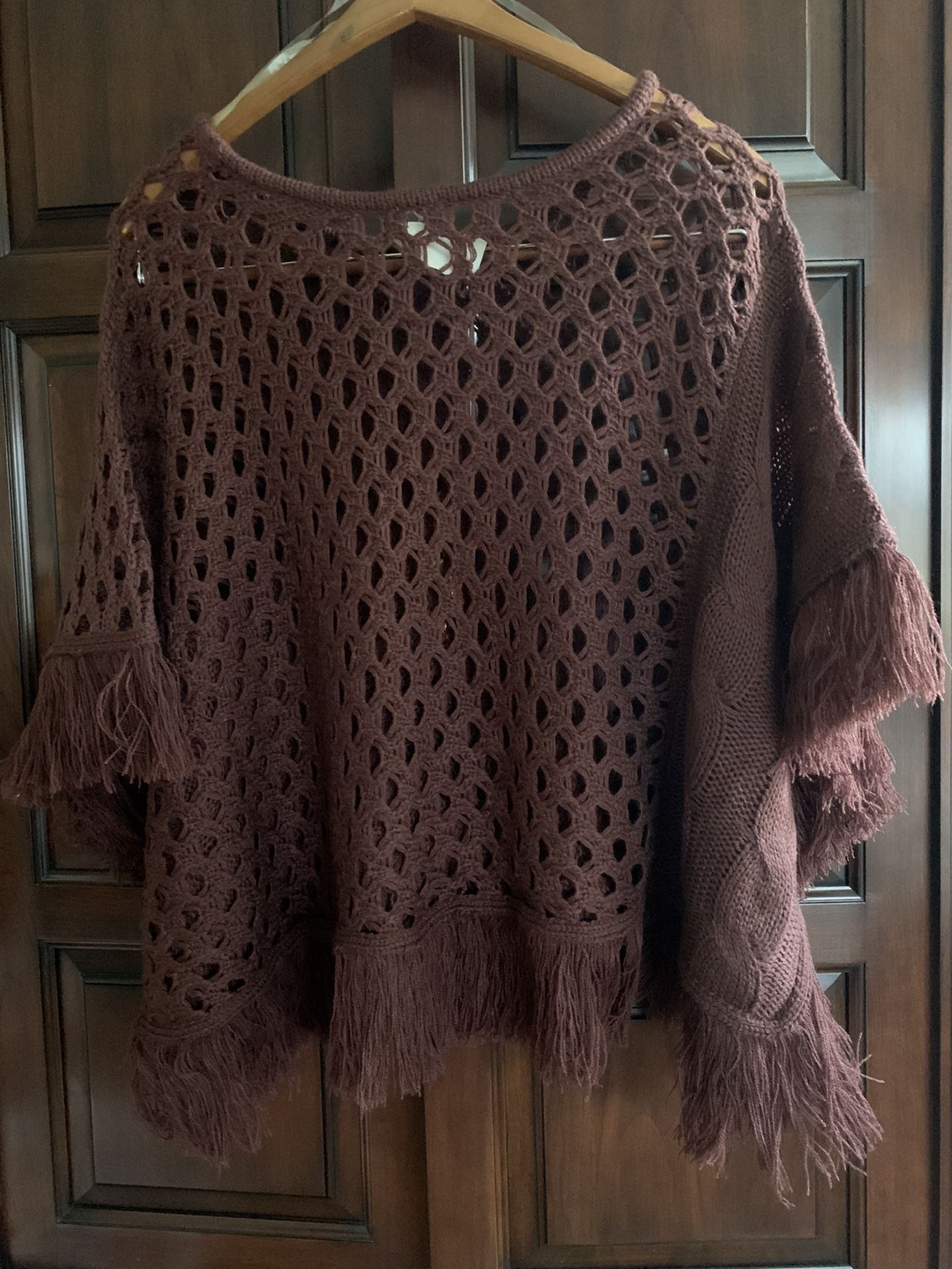 NWT Charlotte Russe Women’s L/XL Poncho Shawl Sweater