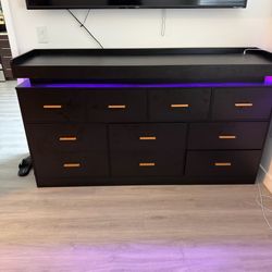 Black Night Dresser