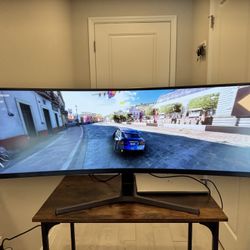 Samsung 49" Dual QHD 120Hz QLED Curved Gaming Monitor.