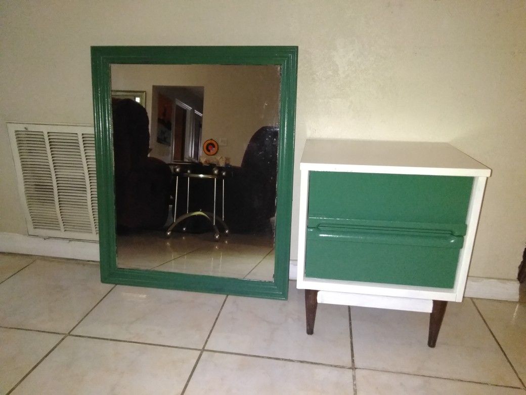 Vintage side /night table and mirror