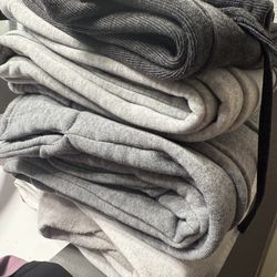 WOMANS CLOTHES ALL 1$ EACH