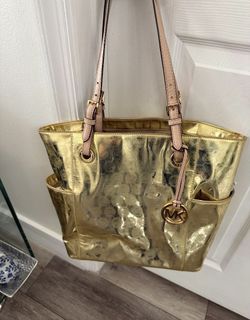 Michael Kors Tote Bag With Many Pockets! Open Box ( Ask For Price)