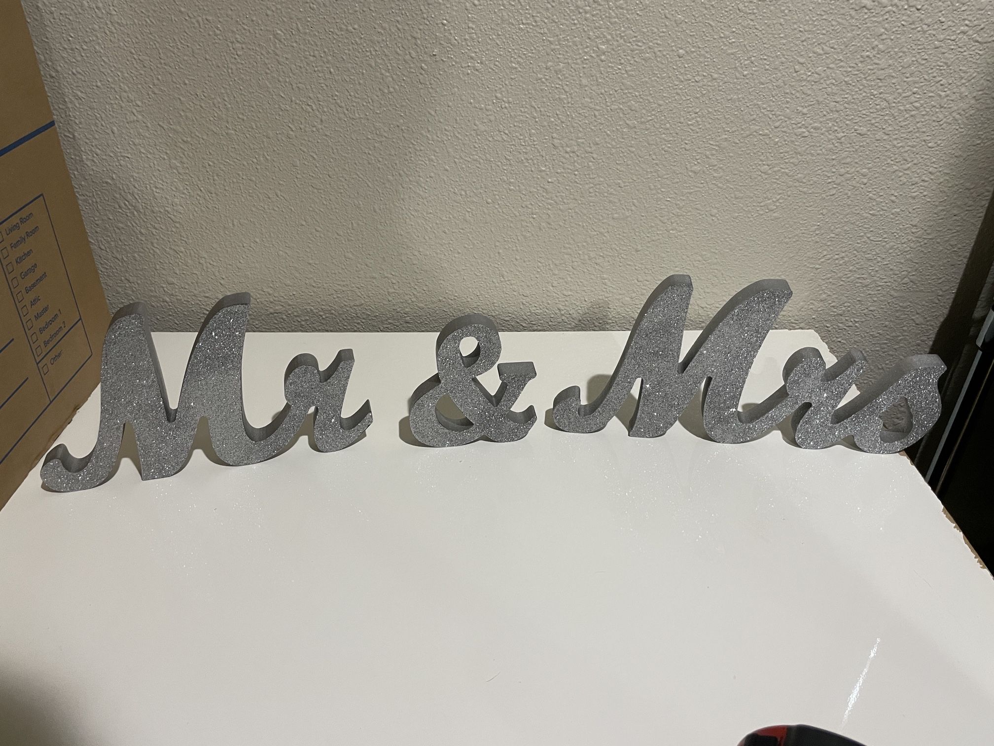 Mr & Mrs Decorative Sign