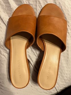Aerosoles Sandals size 9