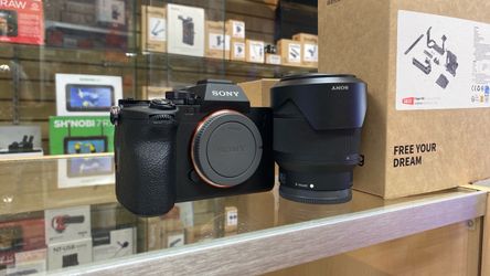 Sony a7 IV Kit.  Open box