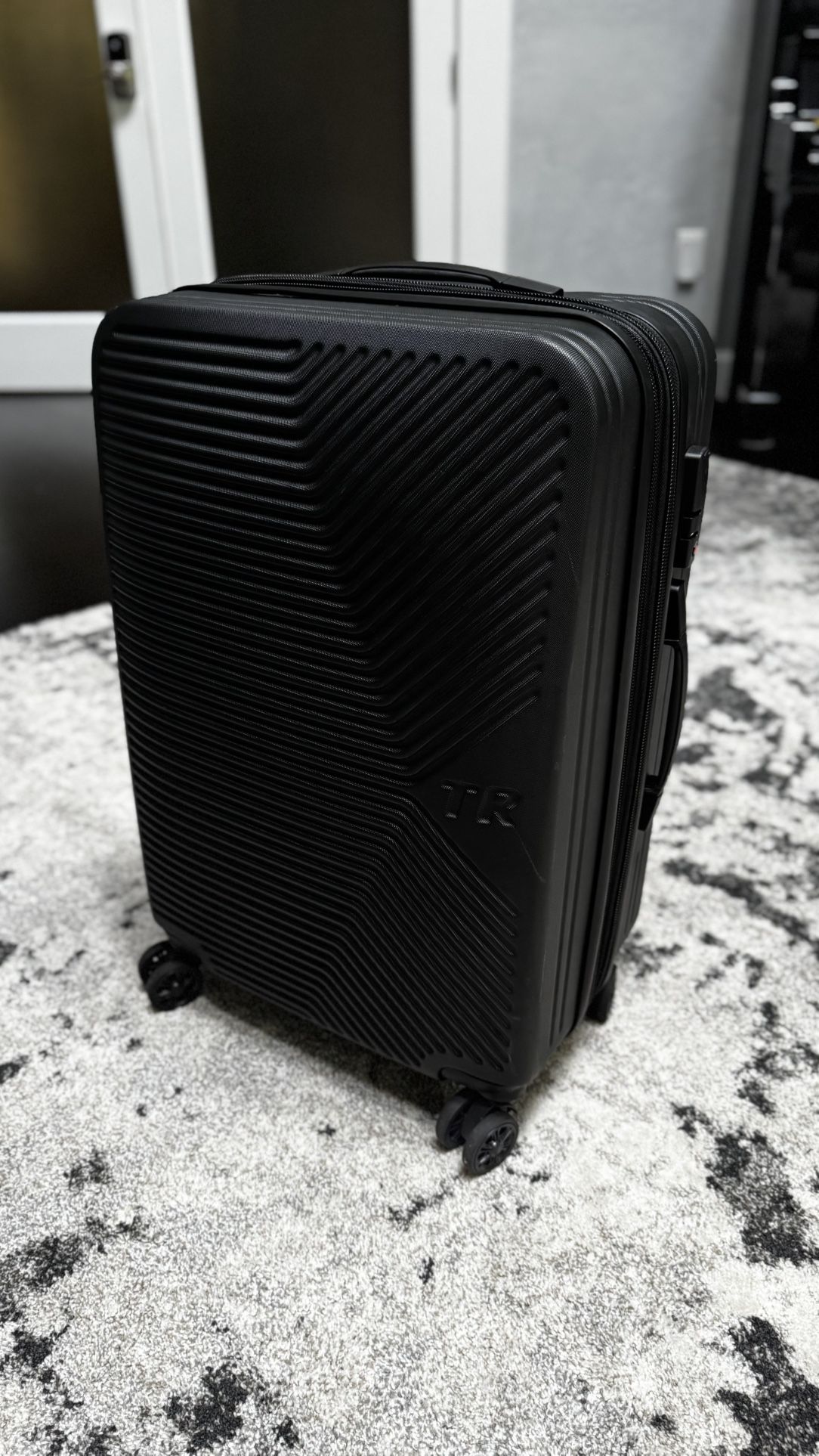 TR Hard-Case Suitcase