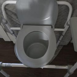 Bedside  Commode Toilet Seat

