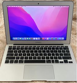 Apple MacBook Air 11-inch Laptop