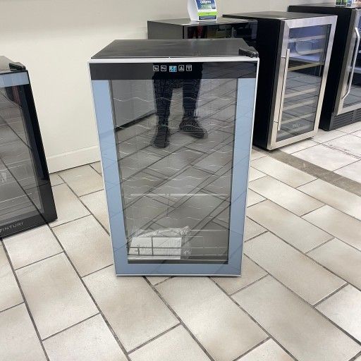 AVANTI WINE COOLER 20 INCH FREESTANDING WC34N2P 34 BOTTLES NEVERAS PARA